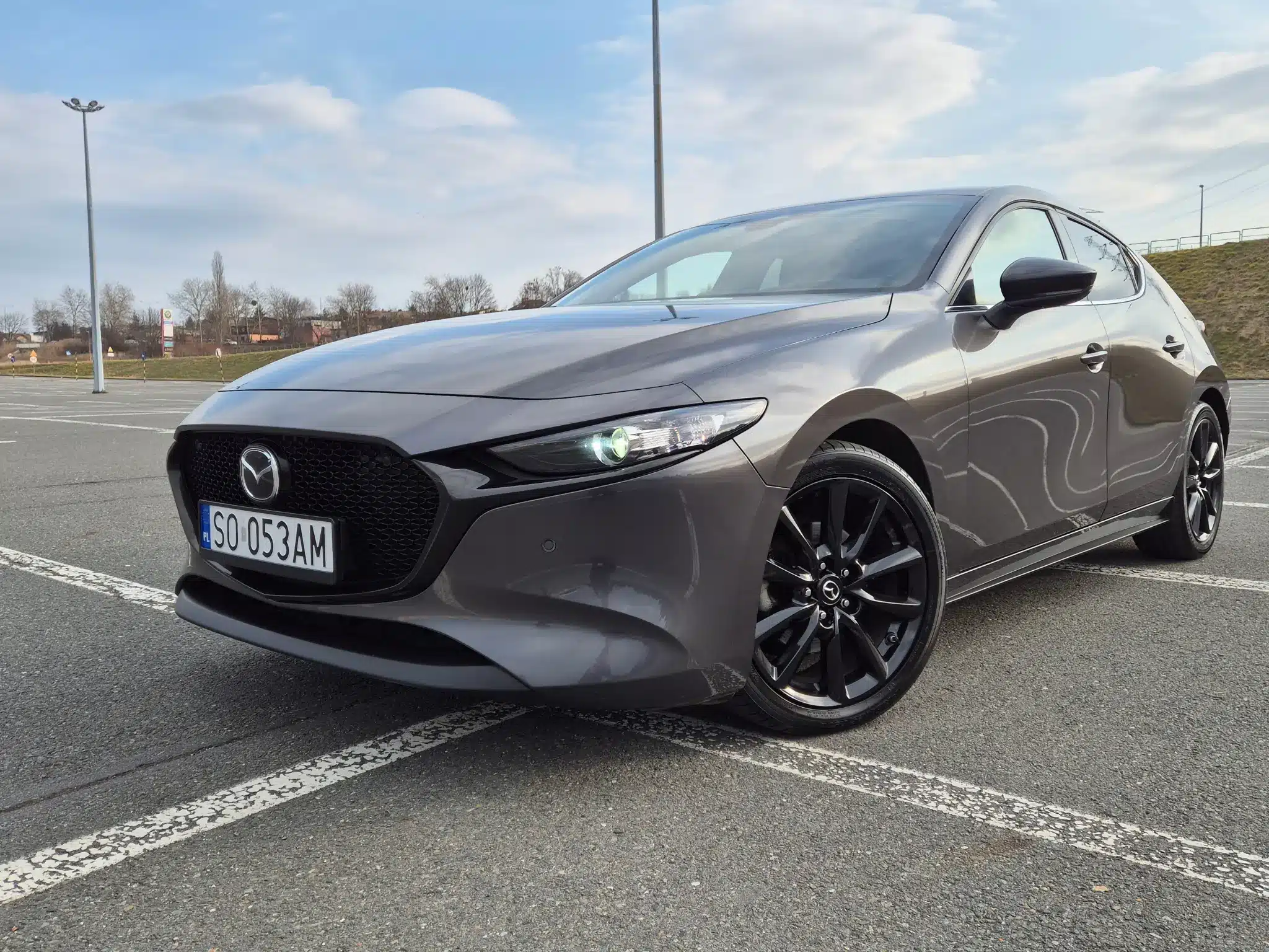 Pewne samochody używane na sprzedaż – zweryfikowana Mazda 3 z gwarancją stanu