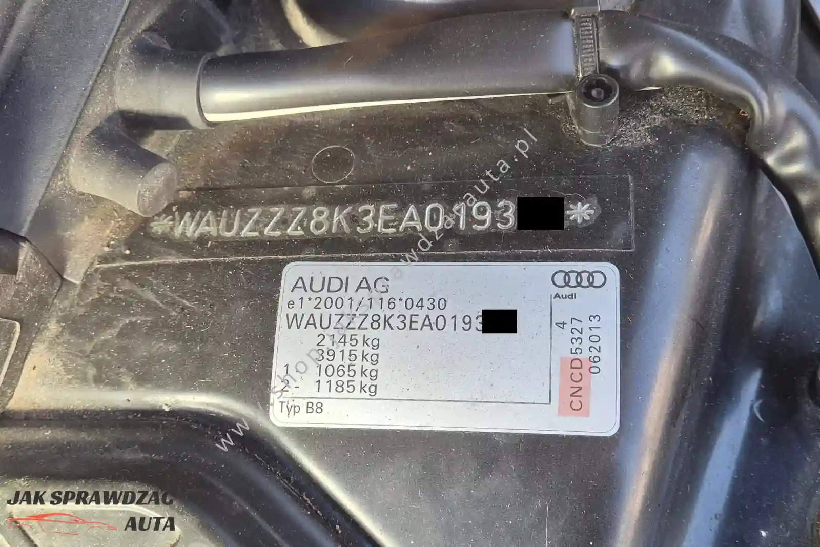 Tabliczka Audi A4 B8 z kodem silnika CNCD oznaczającym EA888 Gen. 3